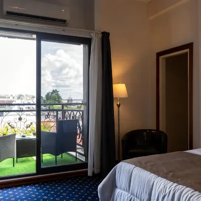 Royal Breeze Paramaribo Hotels near Waterkant