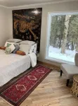 Hidden Hemlock Retreat Sauna, Spa Tub, Fireplace, 500M Wi-fi, L2+ EV Charger