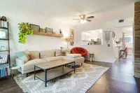 Cozy and modern townhome in Aurora, 5min from highway ! - บังกะโล
