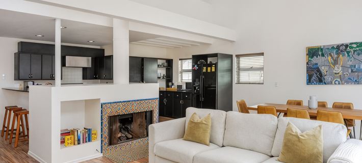 Designer Loft with parking 5min to the beach ! Hotels in Venice