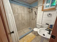 REEF HOUSE: Waterfront, Caribbean Paradise Jungle Cabin in Bastimentos w/ AC - 3-Star