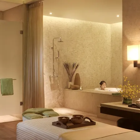 Tianjin Binhai Shengguang Crown International Hotel