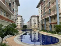 Modern Simplicity: Cozy @Nuvali - Pools