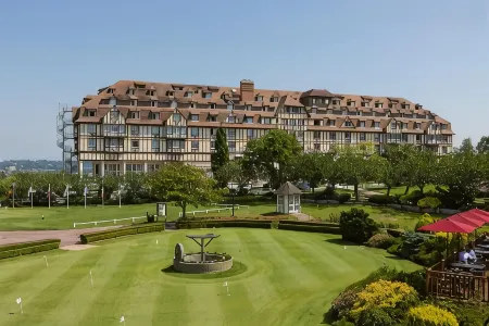 Hôtel Barrière l'Hôtel du Golf