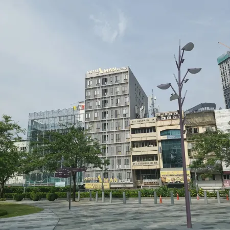 Hotel Damai Kuala Lumpur (Formerly known as Hotel Aman Kuala Lumpur) Отели рядом с достопримечательностью «Торговый центр Starhill Gallery»