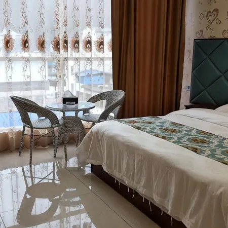 Yinjiang Xinyi Business Hotel