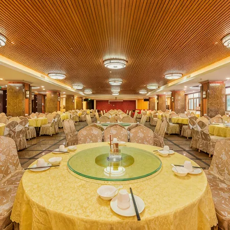 Lian Shan Longshan Garden Hotel