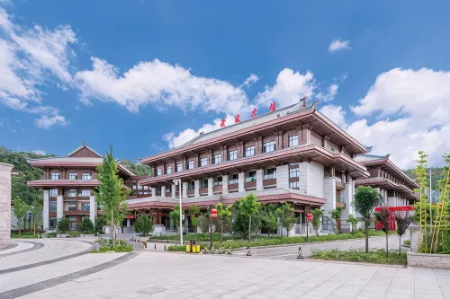 โรงแรมหยานลู่ หวานหลิง - ที่มีที่จอดรถ