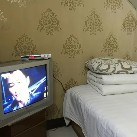 Hallun Jinyuan Hotel
