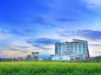 Labersa  Hotel & Convention Center Toba Hotels in Balige