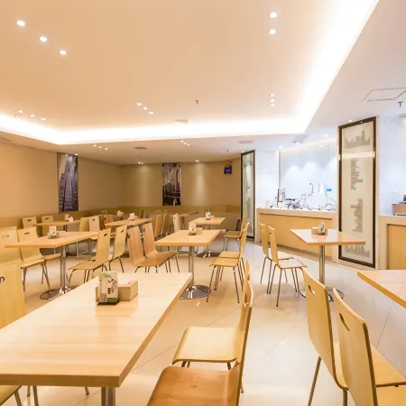 City Comfort Inn Hotel (Pingnan Bus Station Jiangbin Park)