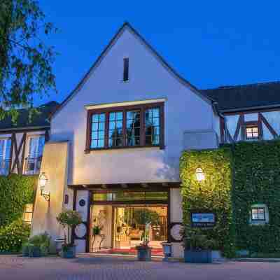 Le Manoir de Gressy Hotel Exterior