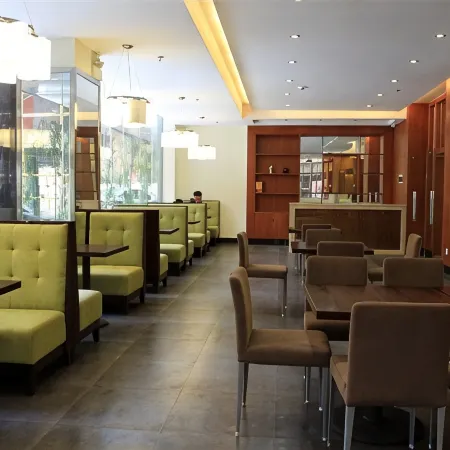 Bama Shanshui Bipoyuan Hotel