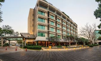 Royal Princess Larn Luang