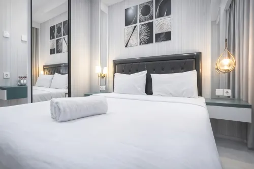 Modern Look 2BR Apartment at The Wahid Private Residence By Travelio - Homestays