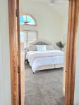 Remodeled Kitchen+Bath / 2Min Walk to Beach / Pool, Pickleball+Tennis / Gameroom - Balcony