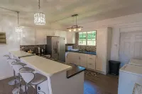 Breathtaking Seafront,  5 bdrm Guesthouse in Jimmit. Perfect for groups. - Wifi
