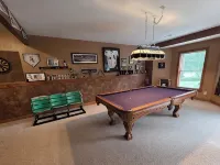 Luxury 5 BR home on private wooded lot near QC, w/hot tub, rec & fitness room Hotels in Henry County
