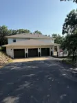INCREDIBLE Lakehouse on Skiatook Lake! 4 bed/4 bath- HUGE deck overlooking lake! - Wifi