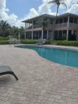 Northern Lights # 9 Spacious 3 Bd/3+ Bath Beachfront on Snorklers Paradise - Pools