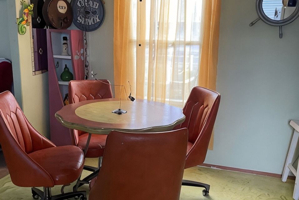 Photo 5 of 6