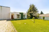 Gião house with private pool and large garden. We accept pets.