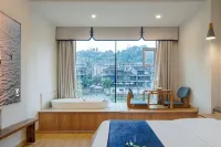 Fenghuang Nianhe Riverside Vacation Apartment - spa