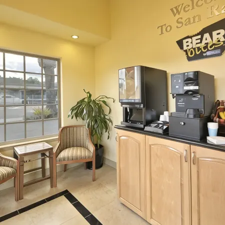 Travelodge by Wyndham San Rafael