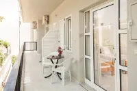 Niriis Hotel