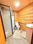Charming Cabin. Located between New River Gorge and Summersville Lake