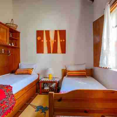 Cottage House with A/C – Big Garden - FREE Wood Rooms