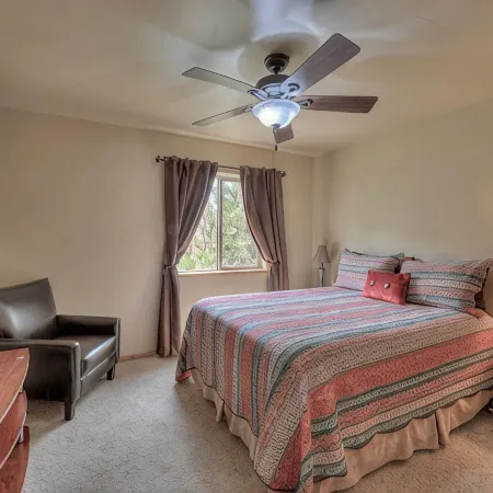 SG1 Stunning Views + Private Hot Tub - Charming Moab Retreat - Near Arches Park