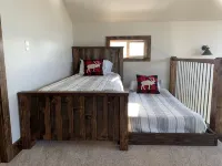 Lake House at Georgetown - just steps from the marina & easy winter access - Wifi