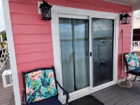 Rebel's Rest - A Romantic Getaway HouseboatNew Water Filtration System - Wifi