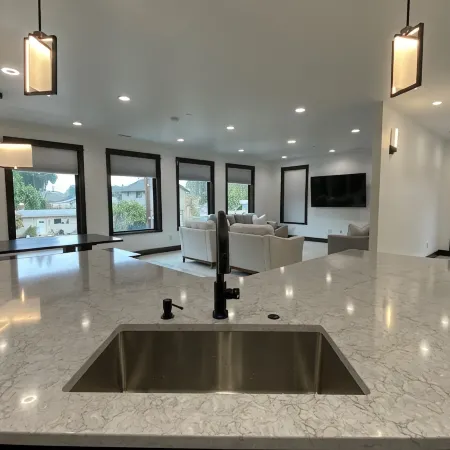 Luxurious Modern Retreat with 3 King Suites