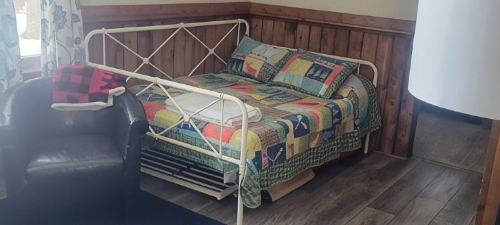 Four season fun, classic LAKEFRONT cabin for families! Hotel di Itasca County