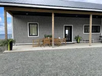 New Modern Oceanfront Home with Year-round Hot Tub - Wifi
