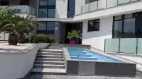 Luxurious 4-star apartment house - Pools