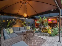 5 Private Suites at Blisshouse Orlando/ Lakeside Luxury Escape