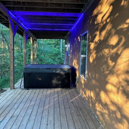 Windrock Ridge Luxury Ethan Cabin: Ride-In Access, Sleeps 16.