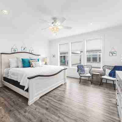 Steps from the Beach*Pool*Pier on Little Lagoon Rooms