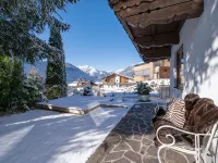 Apartment with seaview, 2 bedrroms. own garden, 5 min. to lake - Wifi