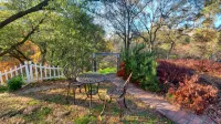 Private house close to Sequoia National Park with pool and private river access