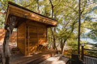 Your Cozy Seaside Sanctuary & Private Spa Getaway – 5 Min to Town! - Holiday bungalows