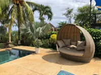 Villa Elysian Beachfront Luna Studio Sleeps 4 - Beach