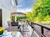 Must see the Up Cabin in the Hideout Hotels in Lake Ariel