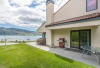 Luxury waterfront townhouse w/ sandy beach outside your patio door! WOW!