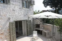 authentic Dalmatian stone house - 3-Star