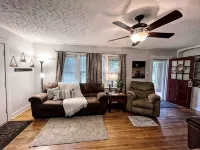 The Crescent House - Homestays