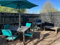 Chic Studio B w/private yard